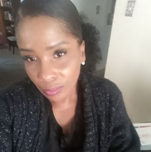 Meet your Posher, Carla